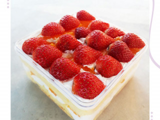 Cake in box Cheesecake Strawberry