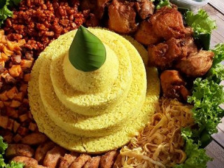 Tumpeng tingkat