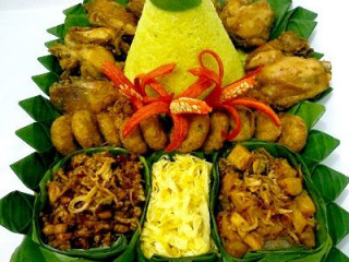 Tumpeng Medium